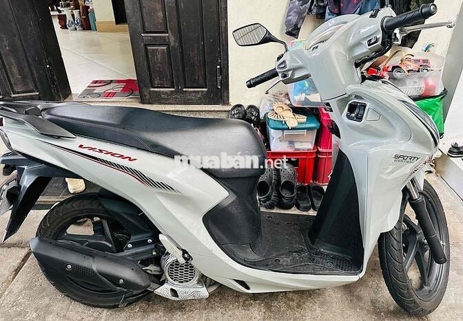Xe nữ ít đi mua tháng 8/2024