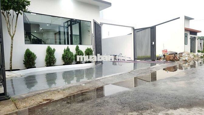 Chỉ 1,9 tỷ nhà mới xây dựng 1 trệt 1 lầu 2 PN phong cách hiện đại