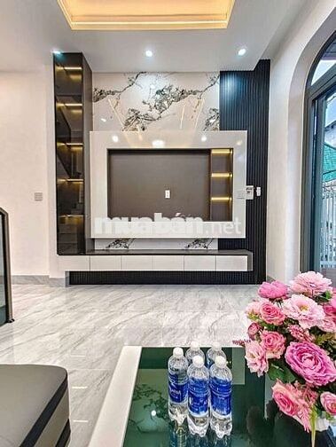 Nhà Trệt Lầu Mới Đẹp Hẻm 311 Nguyễn Văn Cừ