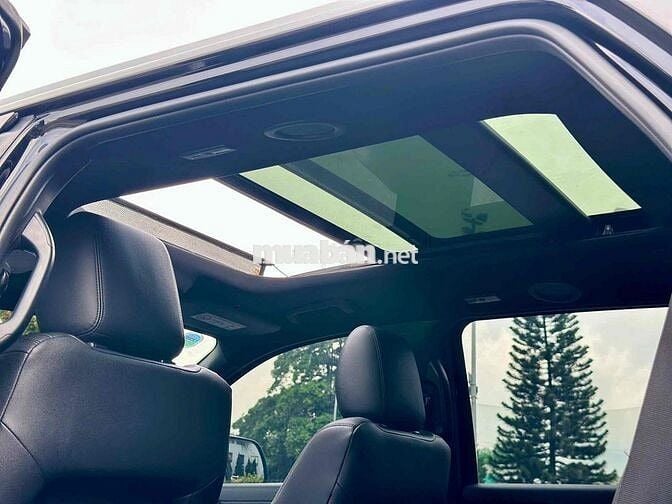 Ford Everest 2024 Titanium 2.0L 4x2 AT - 24000 km
