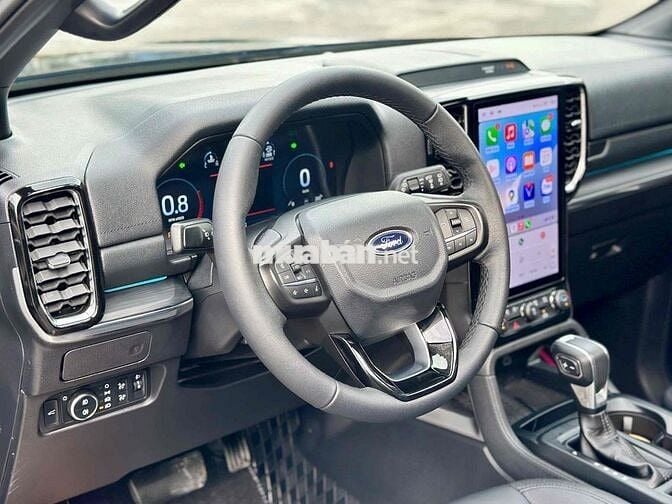 Ford Everest 2024 Titanium 2.0L 4x2 AT - 24000 km