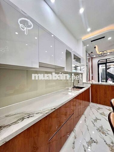 Nhà Mới Đẹp Hẻm 311 Nguyễn Văn Cừ