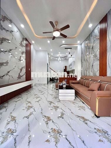 Nhà Mới Đẹp Hẻm 311 Nguyễn Văn Cừ