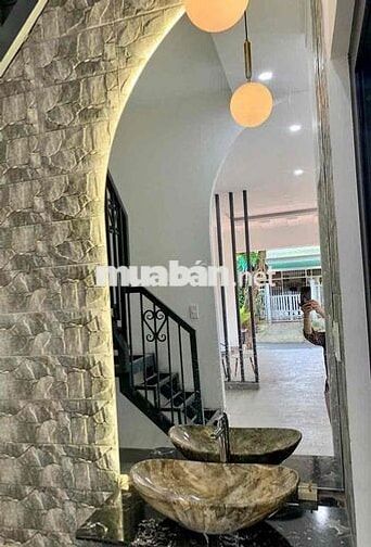 Nhà góc ngô tất tố cho thuê( 02)