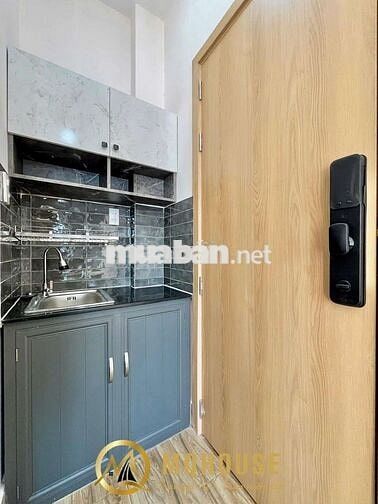Toà nhà xây mới 100% gần ĐH Nhân Văn, ĐH UEF - viện ISB - Thang máy