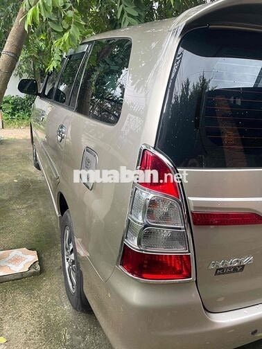 Toyota Innova 2017 2.0E - 110000 km