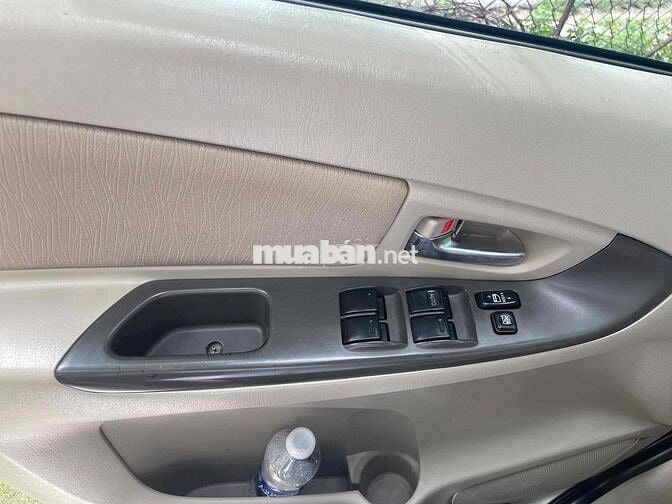 Toyota Innova 2017 2.0E - 110000 km
