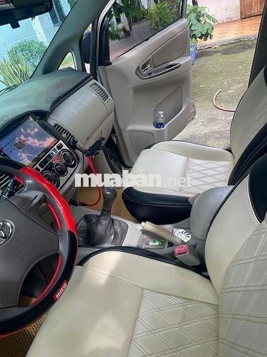 Toyota Innova 2017 2.0E - 110000 km