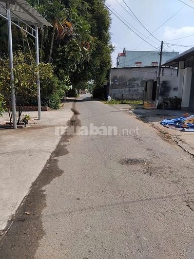 Hạ giá 300 triệu-Kẹt tiền Bán gấp nhà mặt tiền-Nở hậu 5m-gần Bến Than