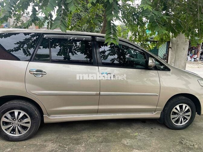 Toyota Innova 2017 2.0E - 110000 km