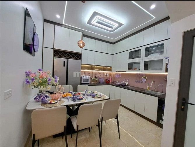 BÁN NHÀ ĐẸP PHỐ HỒNG MAI 4 TẦNG 5 NGỦ  – FULL NỘI THẤT 