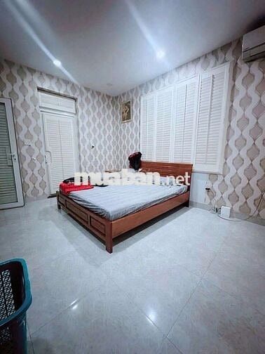 QM Cho thuê nhà nguyên căn có sân vườn ngay trung tâm Nha Trang