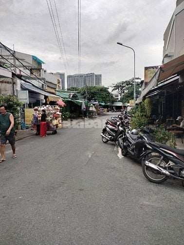 Nhà mặt tiền đường số Lý Phục Man Quận 7. KDBB đỉnh. 5,4*20,6. 9,3 tỷ.