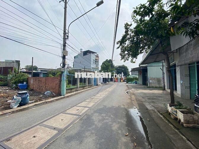 Đất mặt tiền Nguyễn Hiền gần chợ Xóm Vắng và kdc Sóng Thần Dĩ An