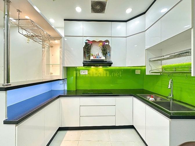 Nhà Cao cấp 4 Lầu Nguyễn Công Hoan, P7, Q.Phú Nhuận.