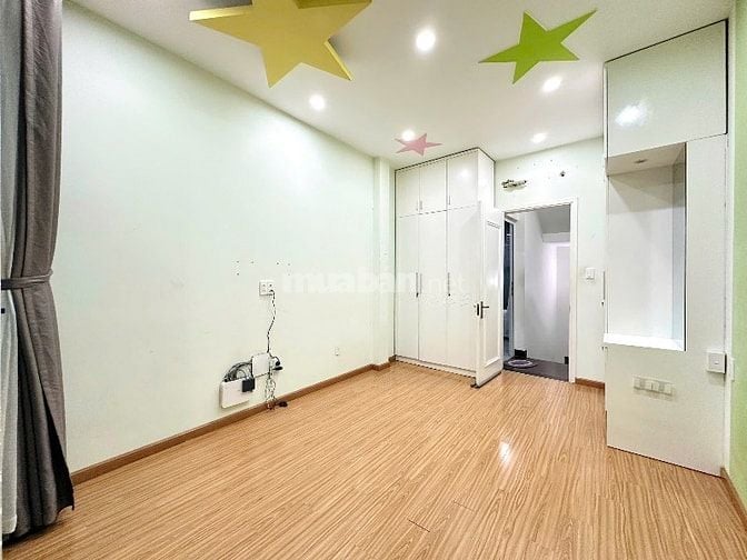 Nhà Cao cấp 4 Lầu Nguyễn Công Hoan, P7, Q.Phú Nhuận.