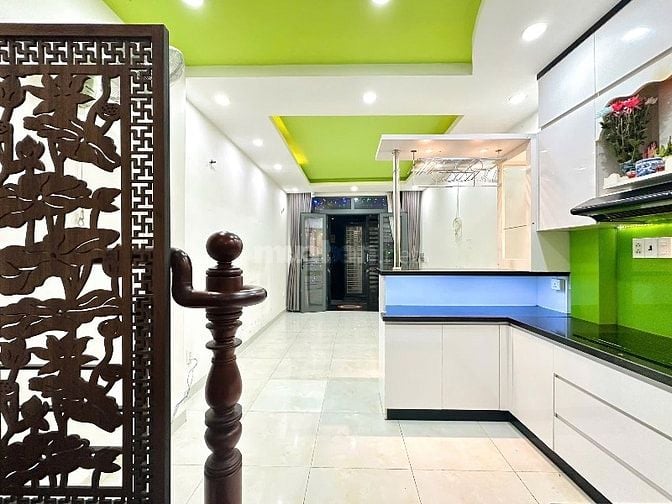 Nhà Cao cấp 4 Lầu Nguyễn Công Hoan, P7, Q.Phú Nhuận.