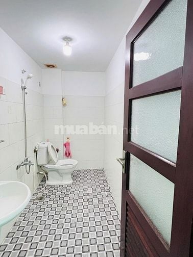 Bán nhà 1058B Trường Sa, Q3. vị trí VIP CÁCH Mặt tiền Trường Sa 10m