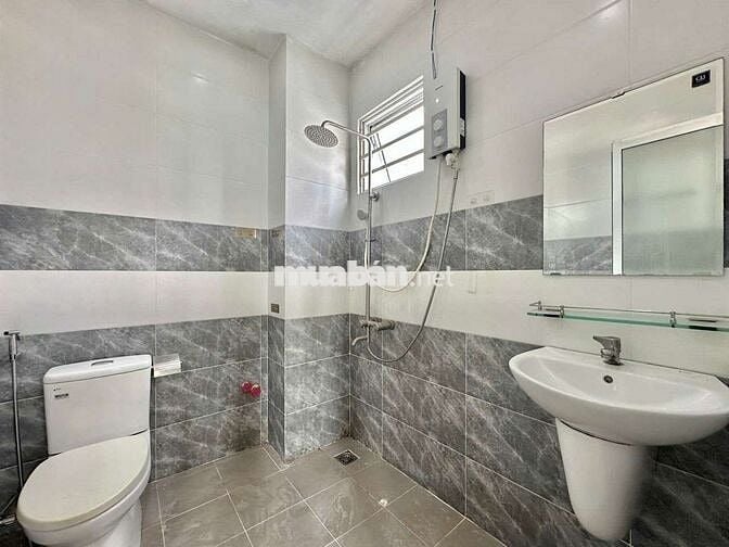 Căn Hộ Thang Máy Rộng Ở dc 4 bạn Ngay Hutech_UEH_Hồng Bang_GTVT