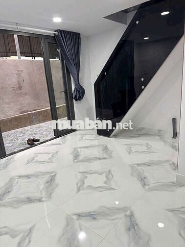 Nhà sân trước 2m Huỳnh Tấn Phát Quận 7