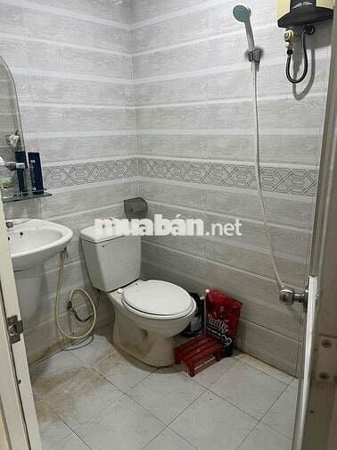Cho thuê 1 phòng master có wc bên trong