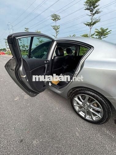 Mazda 3 Sedan – 2014