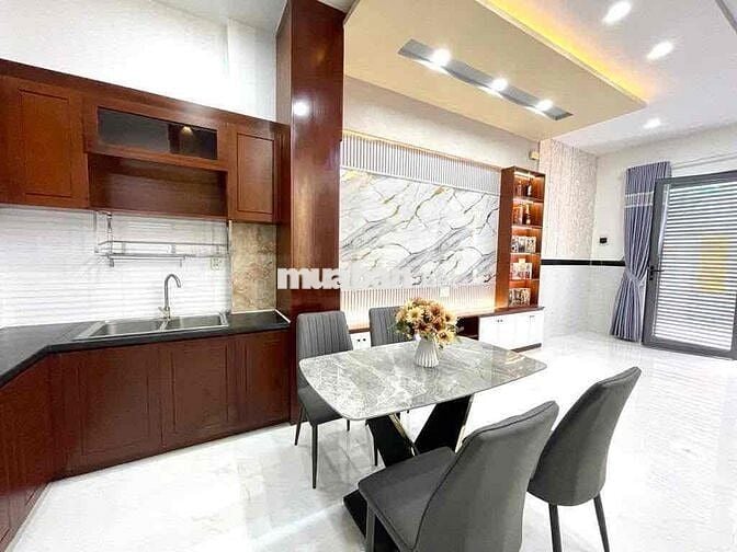 BÁN GẤP NHÀ PHỐ MỚI- 4 TẦNG- HTP- HXH 6M- TẶNG NỘI THẤT- GIÁ HƠN 6 TỶ