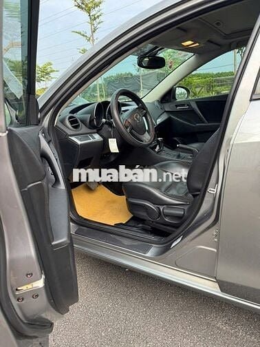 Mazda 3 Sedan – 2014