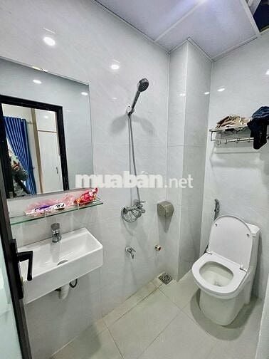 Cho thuê phòng 1K1N, ban công, 40m, nhận xe điện, 7tr tại Trường Chinh