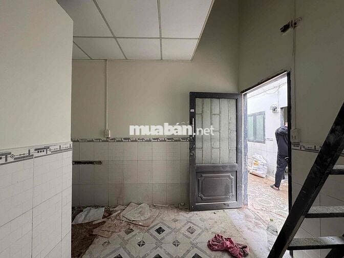 Phòng Trọ Giá Rẻ Cửa Sổ Trời, Gác Cao Đứng Được Gần Công Viên Phần Mềm