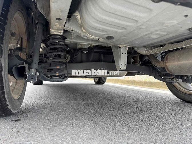 Cross 1.8V 2020 màu trắng - Xe gia đình đi siêu kỹ