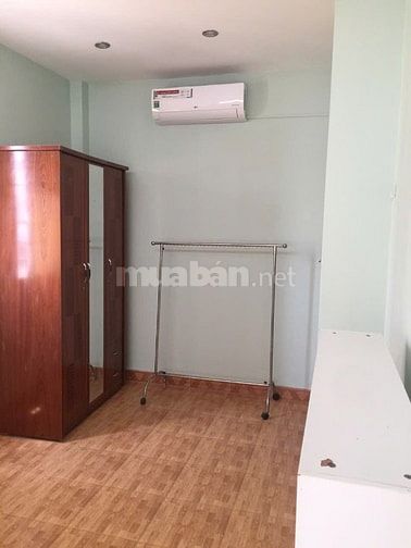 Chính chủ cho thuê nhà 186/10 Trần Quang Khải, Quận 1, trệt, 3 lầu