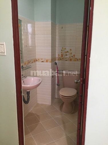 Chính chủ cho thuê nhà 186/10 Trần Quang Khải, Quận 1, trệt, 3 lầu