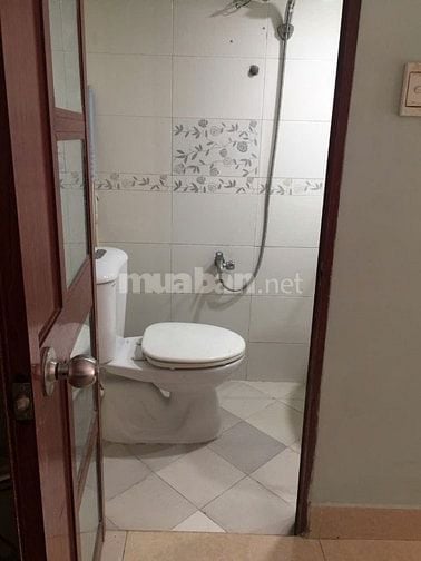 Chính chủ cho thuê nhà 186/10 Trần Quang Khải, Quận 1, trệt, 3 lầu