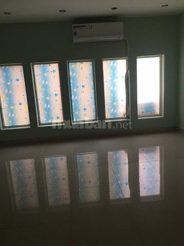 Chính chủ cho thuê nhà 186/10 Trần Quang Khải, Quận 1, trệt, 3 lầu