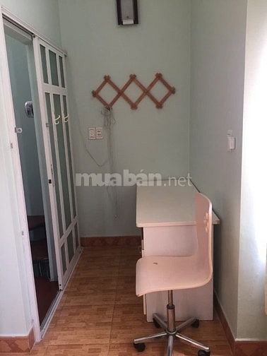 Chính chủ cho thuê nhà 186/10 Trần Quang Khải, Quận 1, trệt, 3 lầu