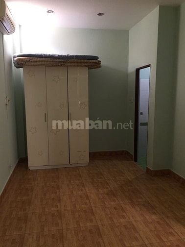 Chính chủ cho thuê nhà 186/10 Trần Quang Khải, Quận 1, trệt, 3 lầu