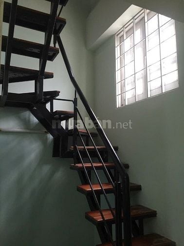 Chính chủ cho thuê nhà 186/10 Trần Quang Khải, Quận 1, trệt, 3 lầu