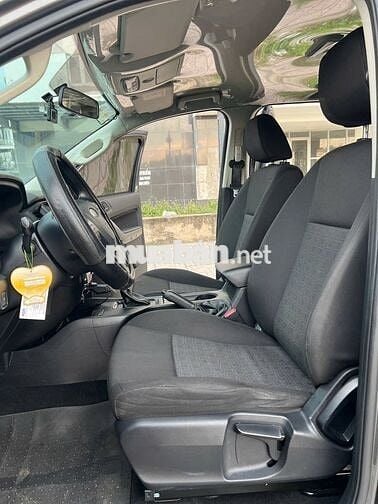 Ford Ranger 2022 XLS 2.2L tự động 1 cầu rất đẹp