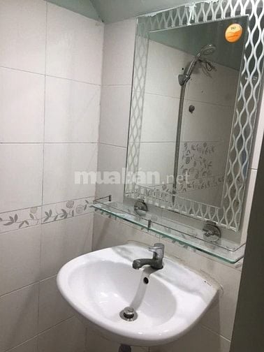 Chính chủ cho thuê nhà 186/10 Trần Quang Khải, Quận 1, trệt, 3 lầu