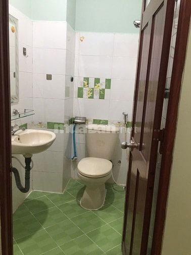 Chính chủ cho thuê nhà 186/10 Trần Quang Khải, Quận 1, trệt, 3 lầu