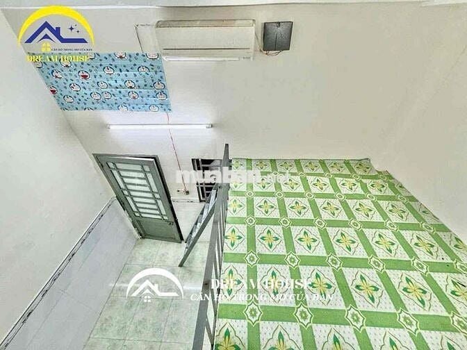 Cách Dh Công Thương 1km5 - Sẵn Máy Lạnh Gác Cao m7 - Rộng 26m2