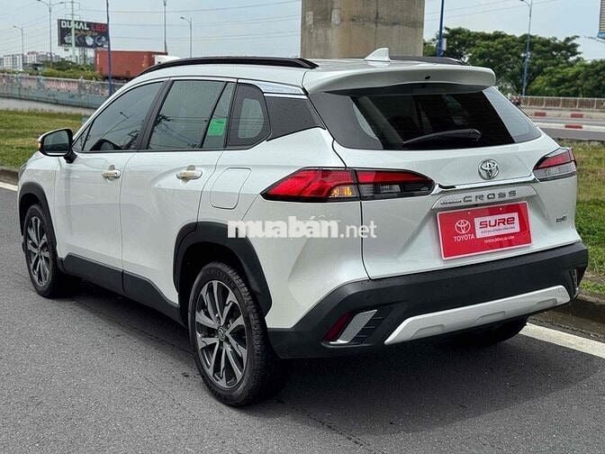 Cross 1.8V 2020 màu trắng - Xe gia đình đi siêu kỹ