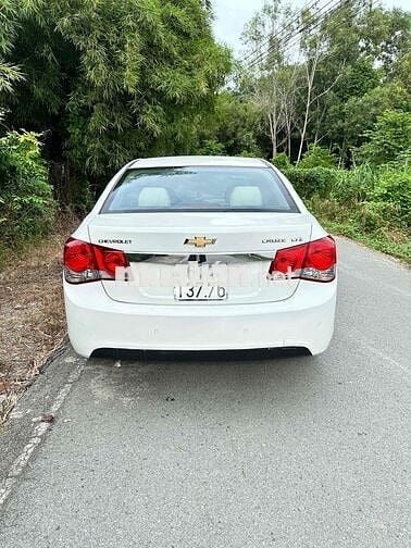 Cần bán Chevrolet Cruze 2013 LTZ 1.8 tự động 240tr