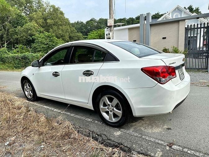 Cần bán Chevrolet Cruze 2013 LTZ 1.8 tự động 240tr