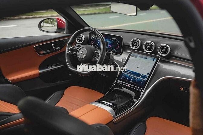 Mercedes Benz C Class 2022 C300 AMG - Bank 90%