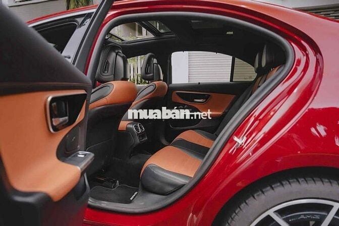 Mercedes Benz C Class 2022 C300 AMG - Bank 90%
