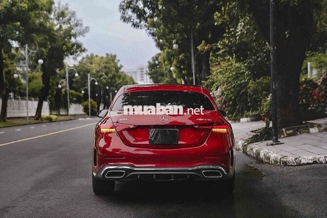 Mercedes Benz C Class 2022 C300 AMG - Bank 90%
