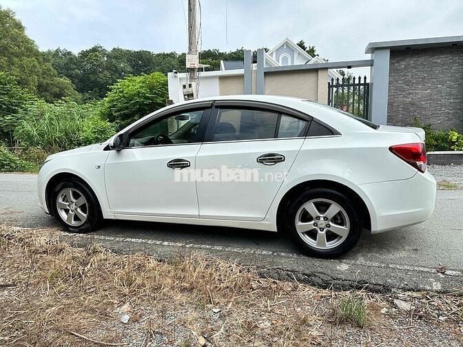 Cần bán Chevrolet Cruze 2013 LTZ 1.8 tự động 240tr