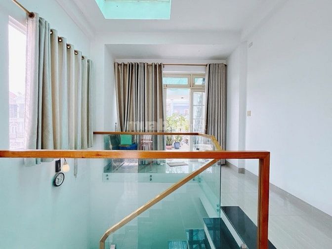 Nhà liền kề thị trấn nhà bè đường trước nhà 10M